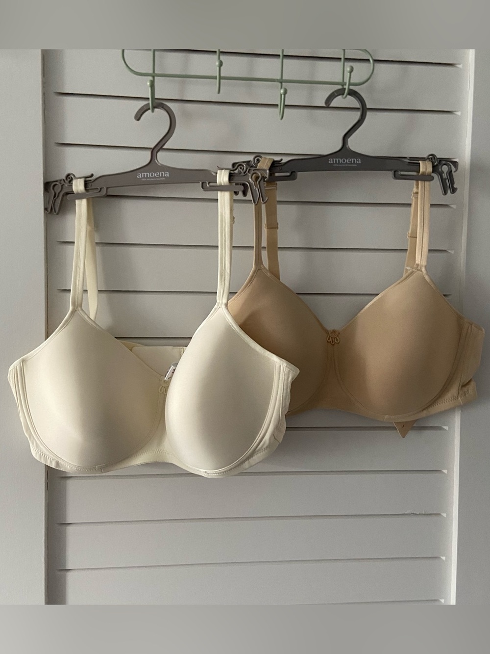Amoena Mara SBP Medical Bra Set Tan and Off White Size 40B New with Tags Mara